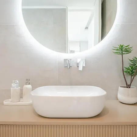 Modern 4-bedroom With Infinity Pool Villa *