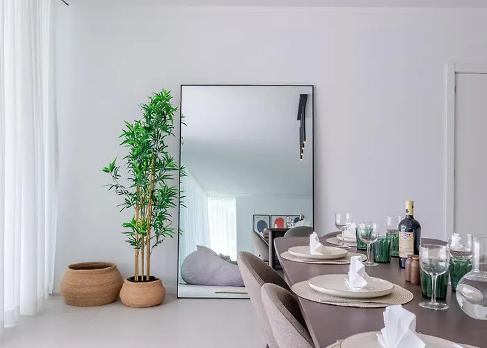 Modern 4-bedroom With Infinity Pool 알부페이라