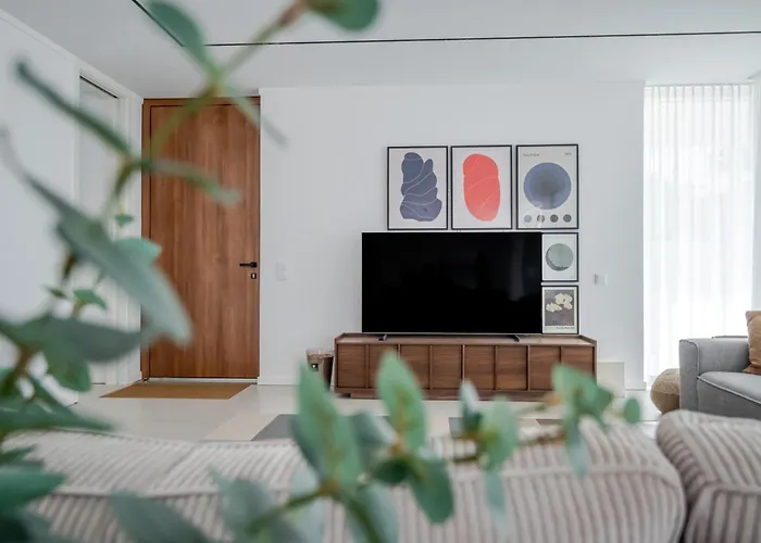 빌라 Modern 4-bedroom With Infinity Pool *