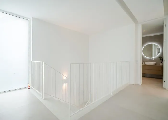 빌라 Modern 4-bedroom With Infinity Pool *