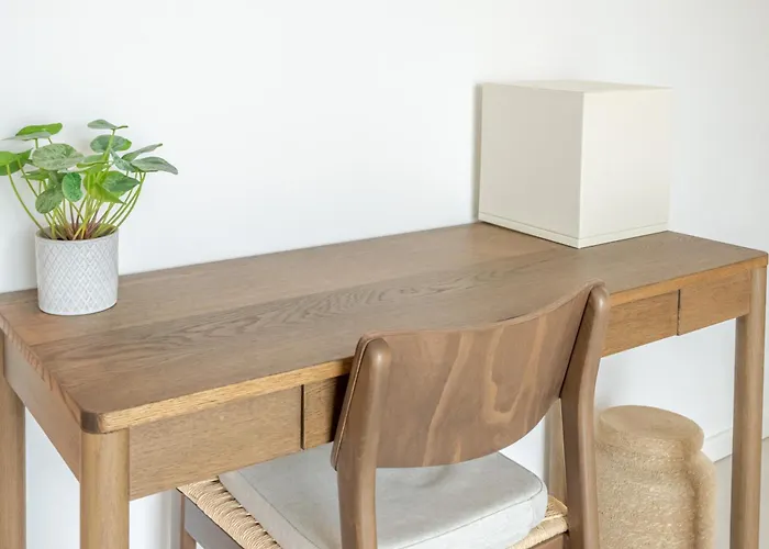 Modern 4-bedroom With Infinity Pool