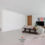 Вилла Modern 4-bedroom With Infinity Pool *